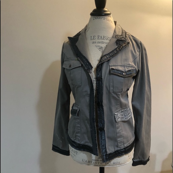 BKE Buckle Fun Jacket NWT - Picture 3 of 12